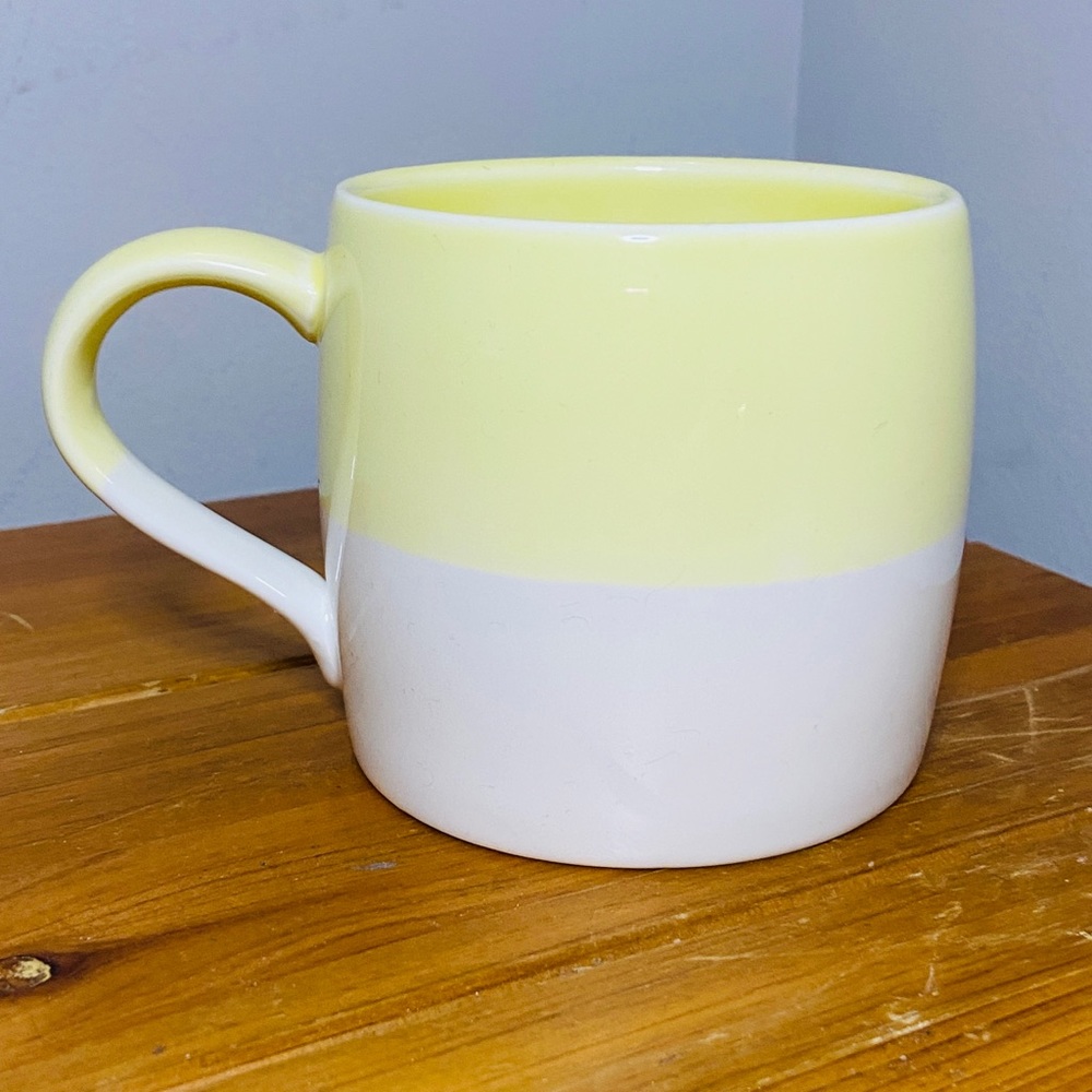 ROBERT GORDON - Yellow and White Mug